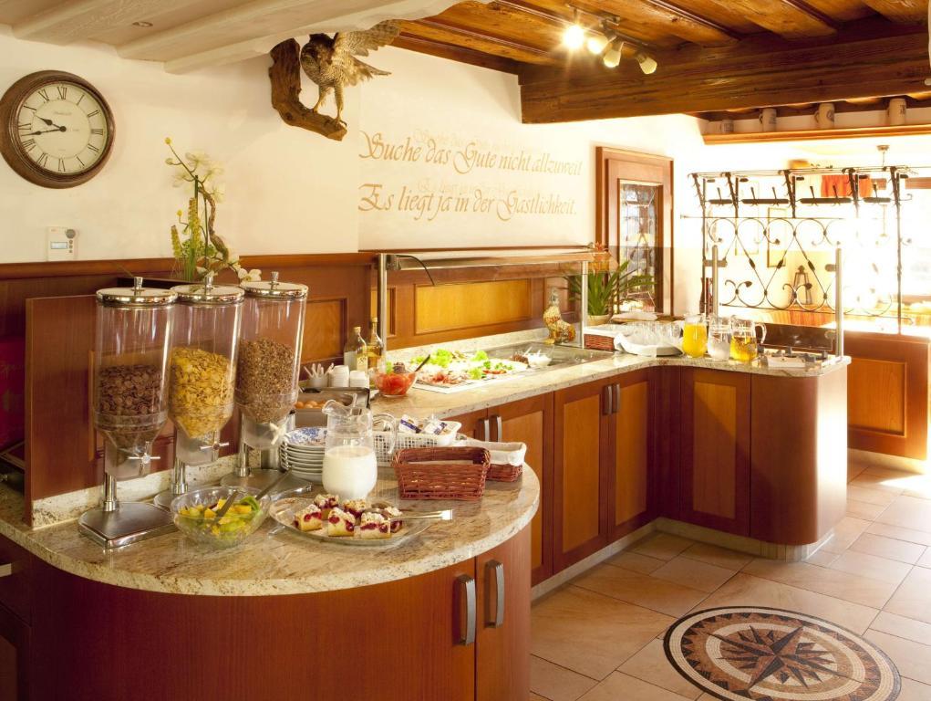 Landgasthof - Hotel Zum Stern Linden  Luaran gambar
